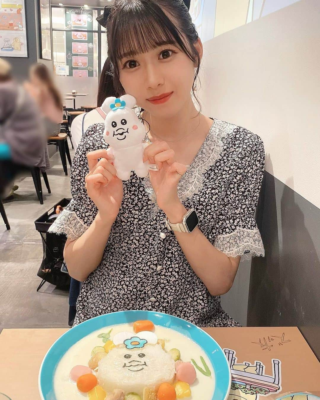 高橋美海さんのインスタグラム写真 - (高橋美海Instagram)「⁡ ⁡ ⁡ ⁡ ⁡ んぽちゃむと給食🍚行ってきたよ！！ ⁡ ぜんぶが可愛い空間で幸せだったよ♡ んぽちゃむシチュー食べたのです！！ ⁡ ⁡ ⁡ ⁡ ⁡ ⁡ ⁡ #んぽちゃむ #んぽちゃむと給食 #コラボカフェ #きみまろ #可哀想に」7月28日 19時17分 - __mimi0717