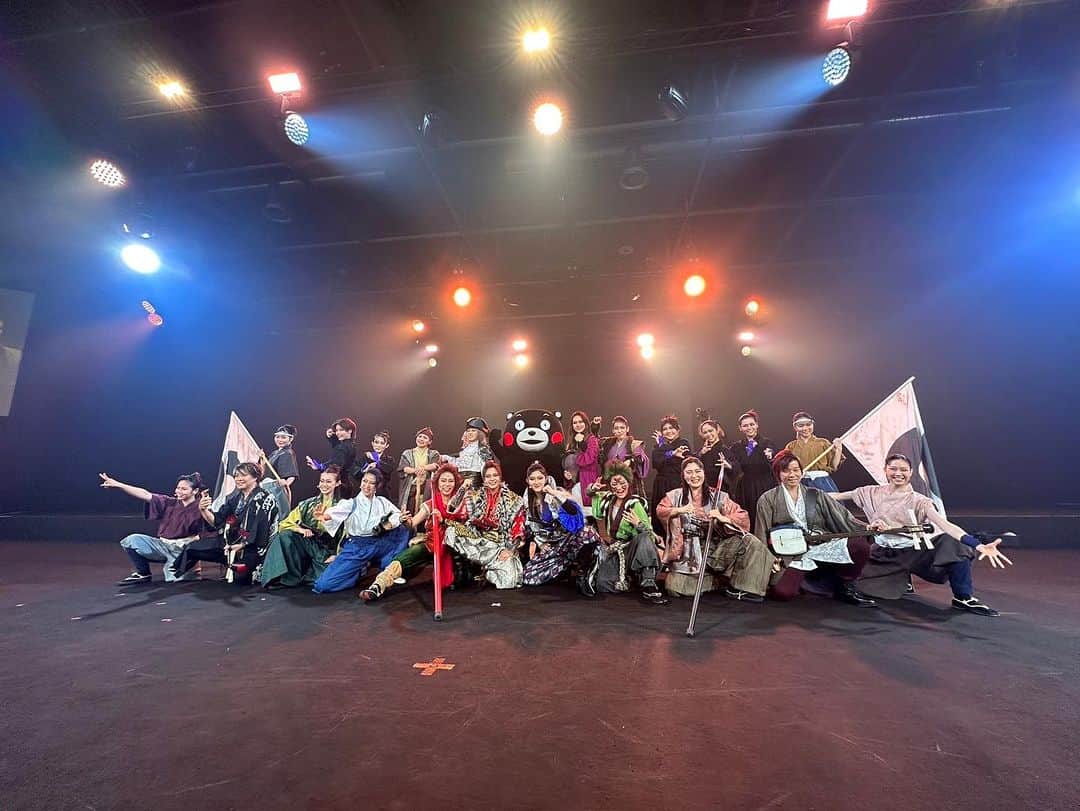 くまモン隊【official】さんのインスタグラム写真 - (くまモン隊【official】Instagram)「. フランス・パリで ジャパンエキスポ🇯🇵にも おじゃましました！🐻 なんと今回で8回目の出演！！！  くまモンの新曲 『“DANCE with KUMAMON” 』 お披露目をしたり  #096k熊本歌劇団 さん #kuniken さんとの 共演ステージなどなど、、、 大変盛り上がりました！🥰  こちらの様子もYouTubeに 後日アップされる予定です！ ぜひ今のうちにチャンネル登録を よろしくお願いします💁🏻‍♀️  【KumamonTV】 https://youtube.com/@KumamonTV  【KUMAMON Global Official】 https://youtube.com/@KUMAMONGlobalOfficial  #ジャパンエキスポ #japanexpo #フランス #France  #🇫🇷 #くまモン #kumamon #熊本熊」7月28日 19時20分 - 55_kumamontai