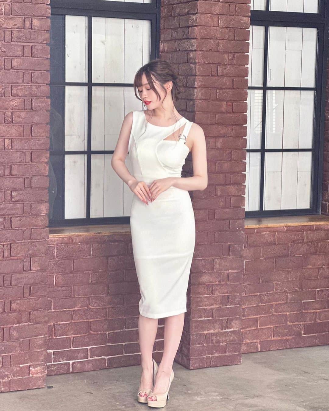 のインスタグラム：「・ ドレスアップ👗𓈒𓂂𓏸  #キャバドレス通販 #キャバドレス」