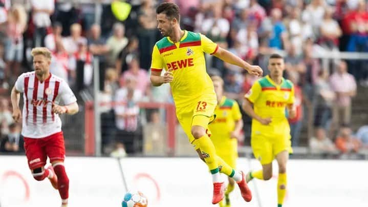 マルク・ウートさんのインスタグラム写真 - (マルク・ウートInstagram)「Matchday 😁❤️🔴⚪️ @fortunakoeln @fckoeln」7月28日 19時49分 - markuth