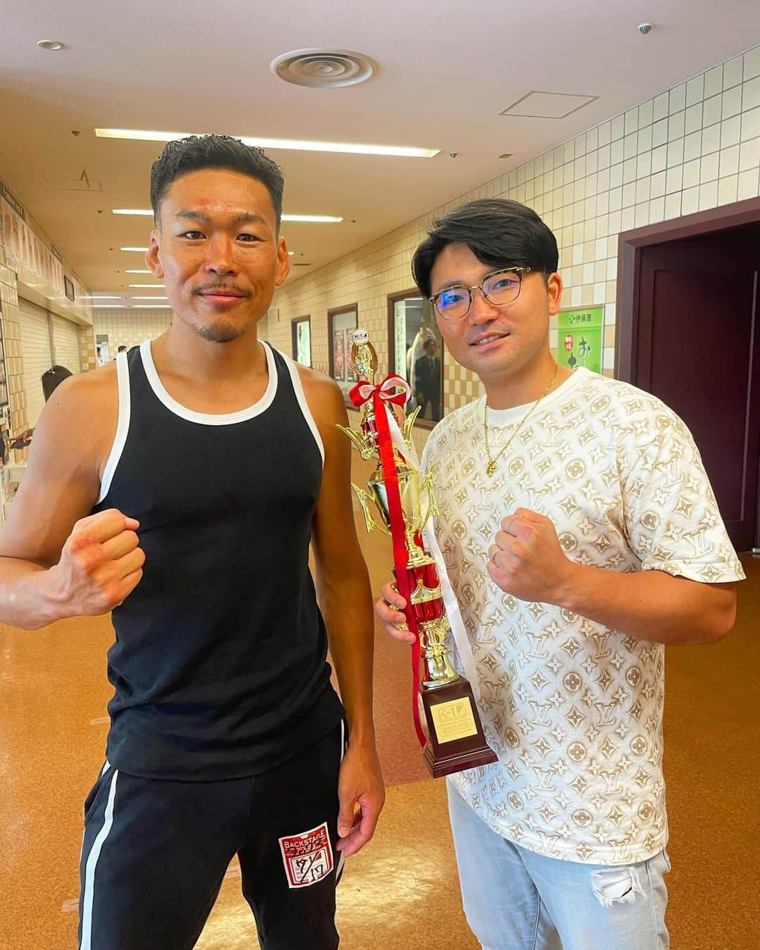 鈴木勇人のインスタグラム：「10代からの友達でスポンサーしてくれてて俺の勝利を自分の事の様に喜んでくれる正義くん！昔を一緒に過ごしたとゆうだけで財産だなと思う！ いつもありがとう😊  Y&J PRINCESS CORPORATION」