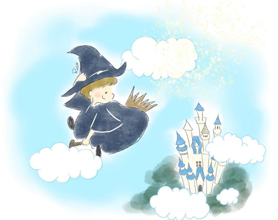 尾崎里紗のインスタグラム：「空の上をびゅーっんと☀️✨ ⁡ ⁡#risawithillust」