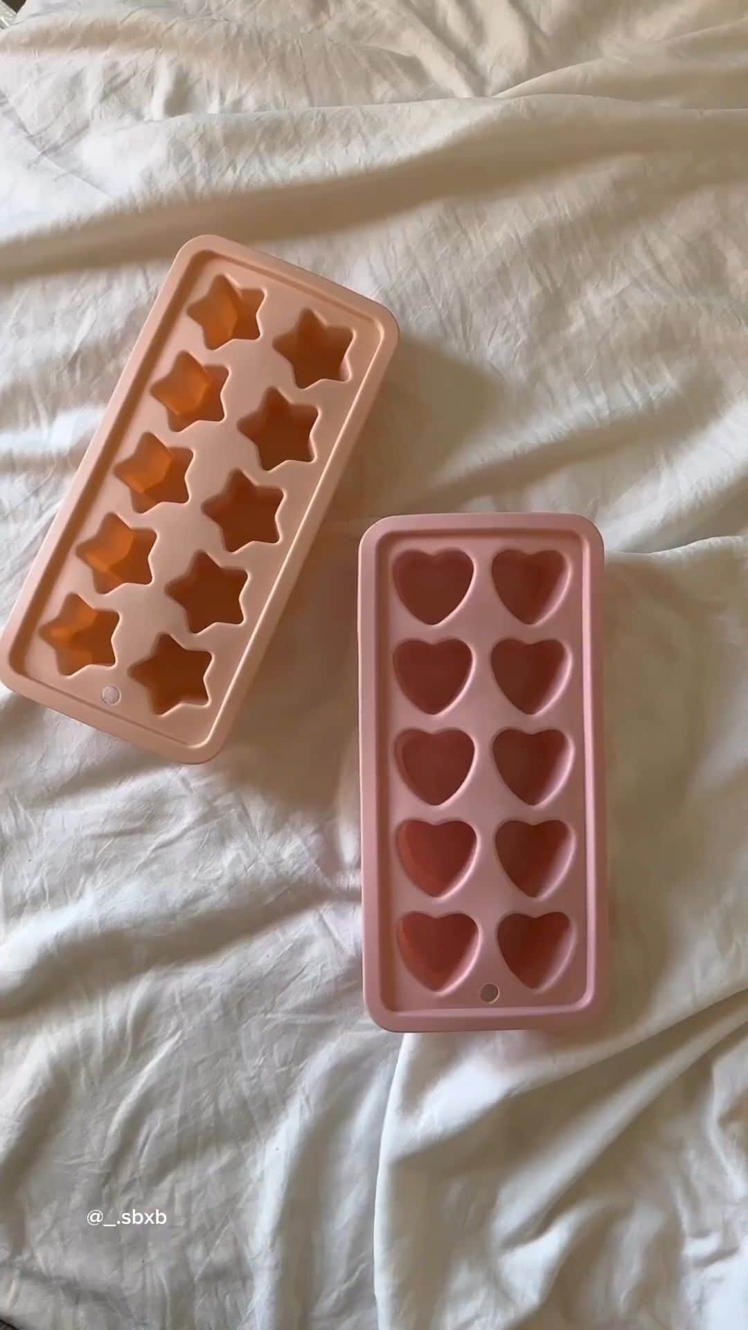 SHEINのインスタグラム：「@_.sbxb knows everything is prettier in PINK 💗💞💖😍 Which rosy find is your pink pick? 👇  🔎11502921 10500064 11140294 2448521 2318934 11562279 10875316  #SHEIN #SHEINforAll #SHEINstyle #fashion #chic #saveinstyle」