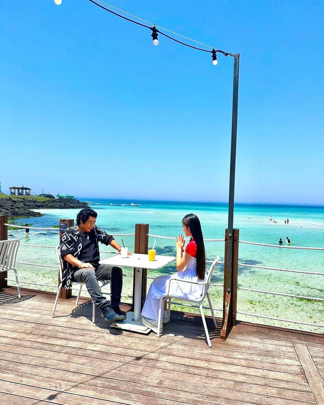 天翔天音のインスタグラム：「本日🌼  #ララLIFE  TBS 7/28(金) 23時30分〜  先週に続き、2週目放送です 💞ˎˊ˗  豪華客船”飛鳥II“で 博多〜in 韓国への2泊3日の夢の旅🚢✨  遂に！海を渡り、、 大好きな韓国・済州島に辿り着きました🇰🇷🏖️  ビーチにある絶景のカフェへ行ったり🥥 済州島ならではのお料理を食べたり𓆉  最高に楽しい旅でした🫶🏻 放送をお楽しみに ˎˊ˗  #ララlife #藤岡弘 、　#天翔天音 #旅 #親子旅 #韓国#済州島 #チェジュ島 #ビーチ #海」
