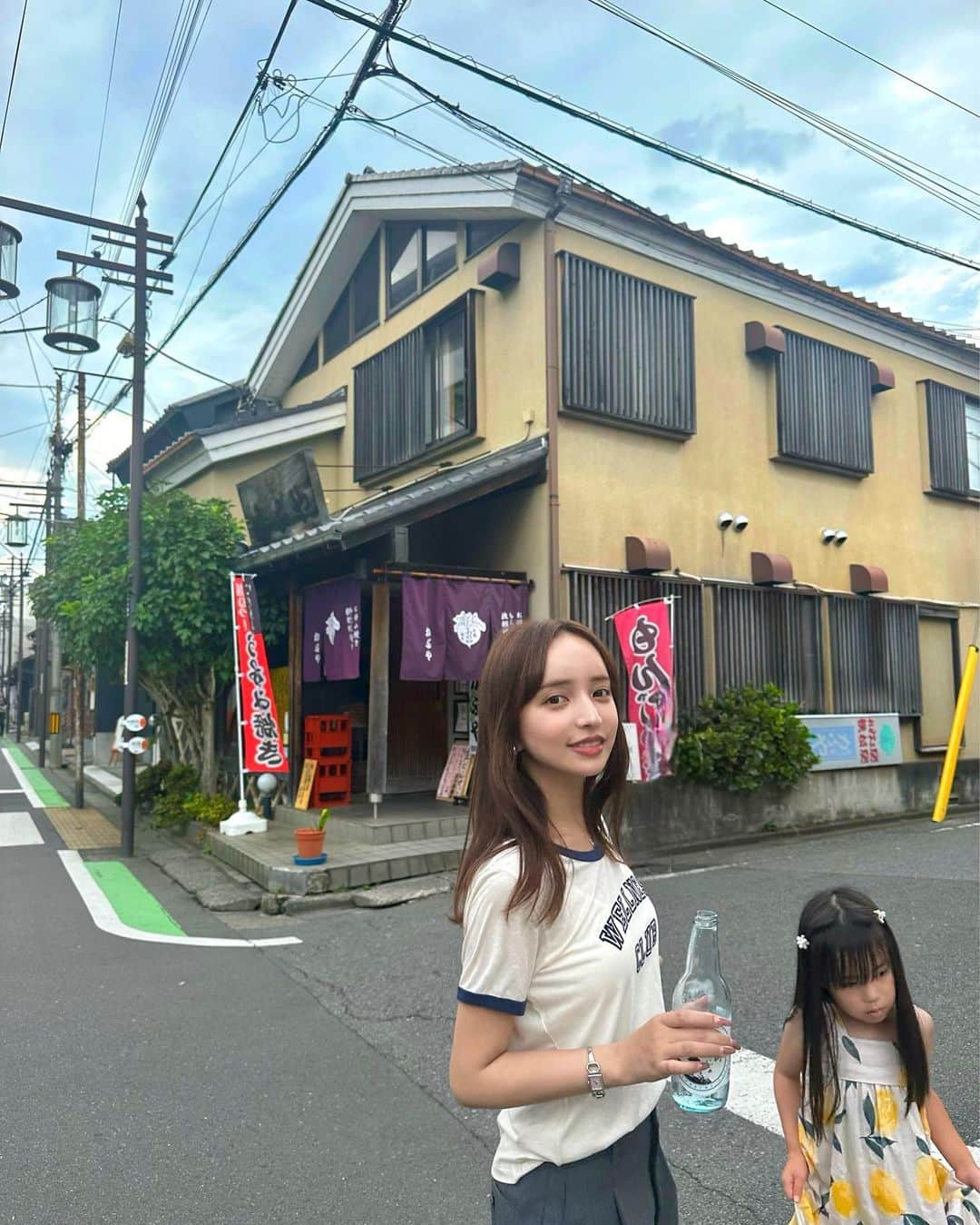 平尾優美花（ゆみちぃ）さんのインスタグラム写真 - (平尾優美花（ゆみちぃ）Instagram)「たくさんもりもり食べる親子です👩‍👦 間食だいすきで、、困った🤦🏼‍♀️ 食べ歩きは色んなものをシェアしながら、たくさん食べられるから楽しい❤︎」7月28日 20時45分 - hirao_yumika