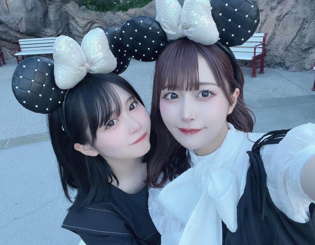 山本優菜のインスタグラム：「あかちゃんとディズニー行ってきた🐭  #ディズニー #ディズニーシー #ディズニーコーデ #ディズニーカチューシャ」