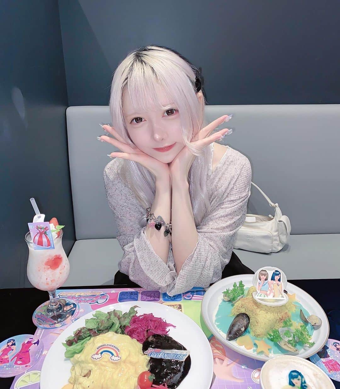 白空こあいのインスタグラム：「ラブベリコラボカフェ行ってきた☆   ‬  ・  ㅤㅤㅤㅤㅤㅤㅤㅤㅤㅤㅤㅤㅤ ・  ㅤㅤㅤㅤㅤㅤㅤㅤㅤㅤㅤㅤㅤ#ラブベリコラボカフェ #ラブベリカフェ」