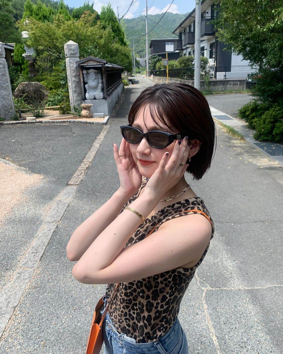 櫻井紗季さんのインスタグラム写真 - (櫻井紗季Instagram)「🕶️⚡️🐅 日差しに弱いのでサングラスが必須..！ もう一つくらいお迎えしたいな @gentlemonster」7月28日 21時09分 - saki_sakurai_official