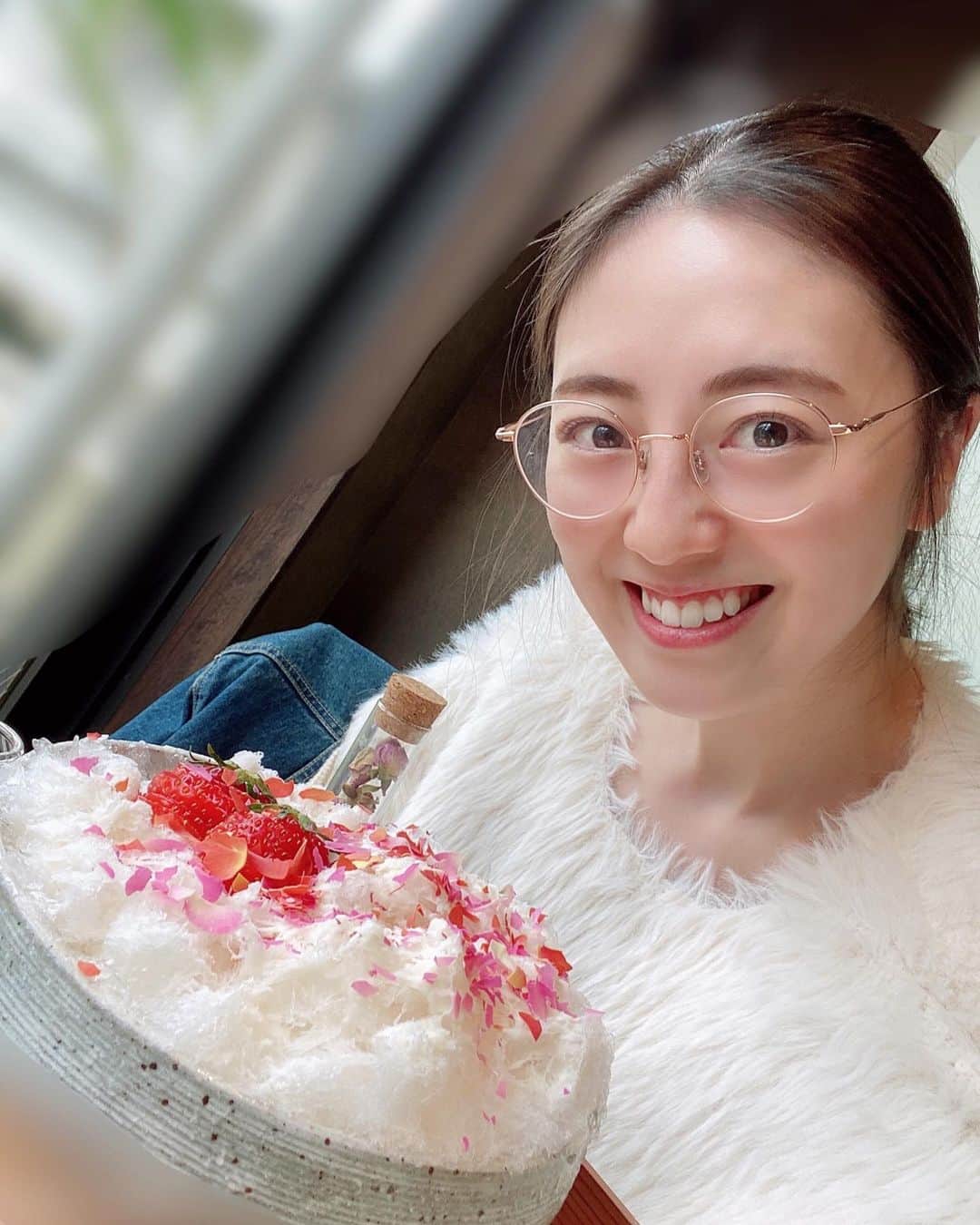 沢井美優のインスタグラム：「YouTube動画更新しました✨ フレンチレストランのかき氷🍧 良かったらご覧ください💛 ストーリーズからリンク飛べます🔗🕊️  #沢井はかき氷です #🍧  #かき氷 #かき氷大好き  #かき氷は人を幸せにする #🧡　 　 #笑顔溢れる毎日を  #明日もきっと素敵な一日 #🍀」