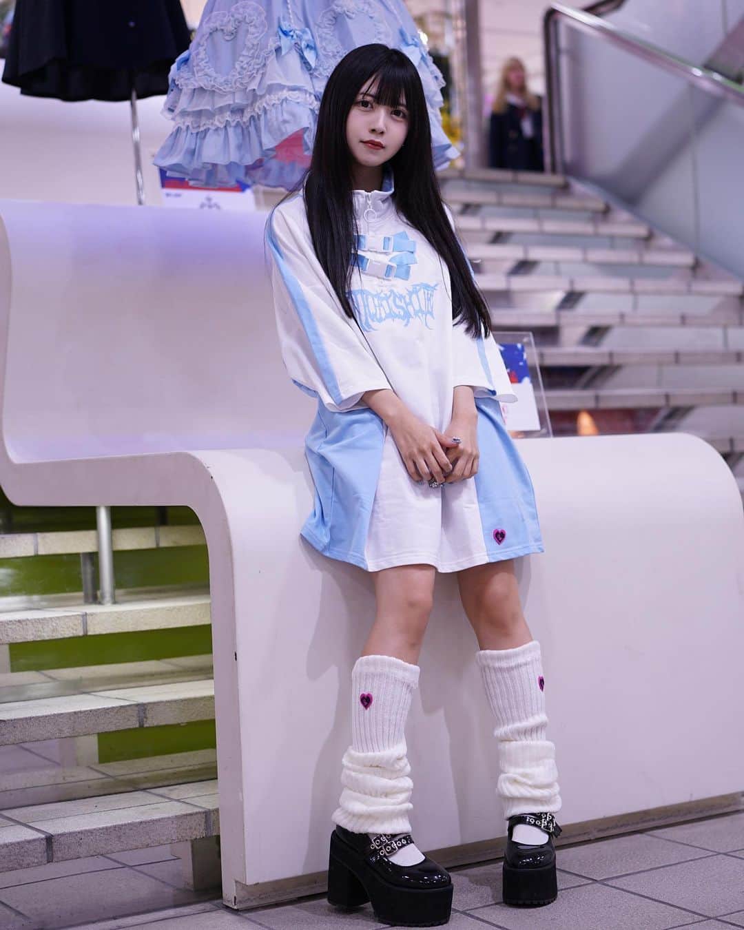 椎名音心のインスタグラム：「・ サブカル地雷♡ モットアイシテさんのモデルしてます🥺✨ 今ラフォーレ原宿がグランバ期間で20%offらしいのでぜひお店に行ってみてね♡♡ この時期私もめちゃめちゃラフォーレにいくよ笑 ・ ・ ・ #地雷系女子 #地雷 #地雷女 #地雷系 #地雷女子 #地雷コーデ #地雷系ファッション #サブカル地雷 #サブカル #サブカル女子 #地下アイドル #アイドル #自撮り #自撮り界隈 #自撮り女子 #ルーズソックス #kawaii #japanesegirl #japanesefashion #ラフォーレ原宿 #雰囲気 #雰囲気好きな人いいね」