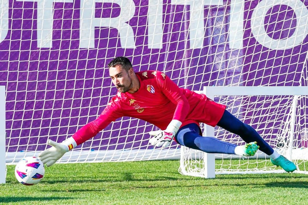 セルヒオ・アセンホ・アンドレスのインスタグラム：「⚽️🧤 #preseason 2️⃣3️⃣/2️⃣4️⃣」