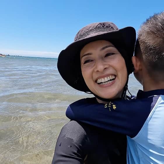 北川弘美のインスタグラム：「北川弘美YouTubeチャンネル配信しました！  【海水浴】在海裡玩得太開心了〜行くべき!!めちゃ遊びやすいオススメの場所！【台湾】 https://youtu.be/B7oNYyQr5ZA  #北川弘美　#台湾　#移住　#日本人 　#日本語　#海水浴場　#北投　#白沙灣海水浴場　#海　#魚釣り　#遠浅」