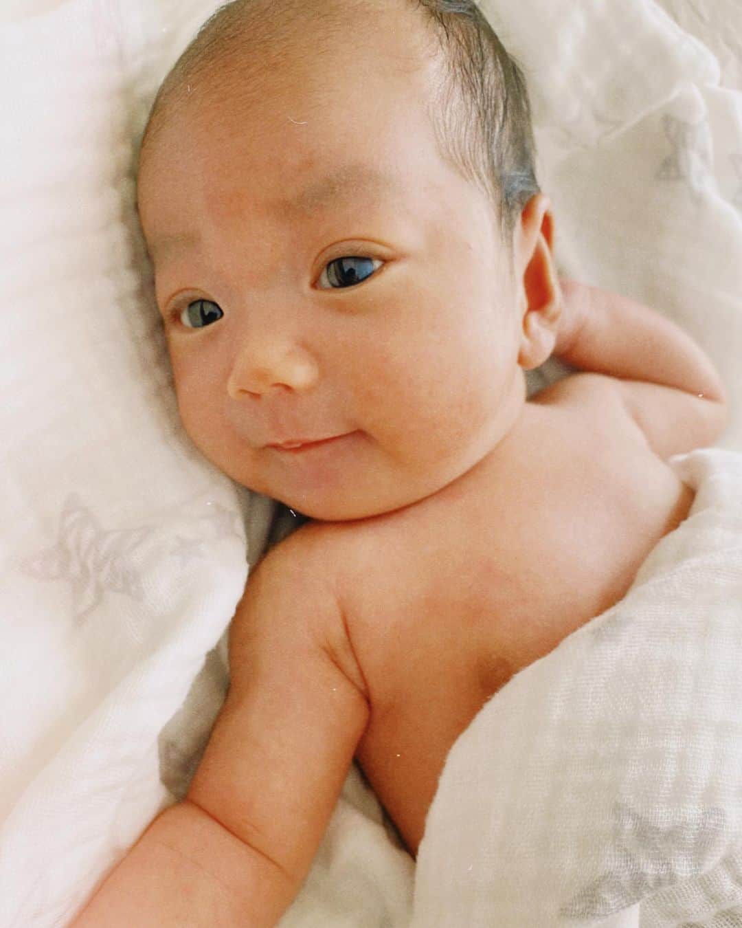 高橋菜生さんのインスタグラム写真 - (高橋菜生Instagram)「. 1month 🤎  #赤ちゃんのいる生活  #赤ちゃんのいる暮らし  #6月生まれベビー #1ヶ月ベビー」7月28日 21時46分 - nao1118takahashi