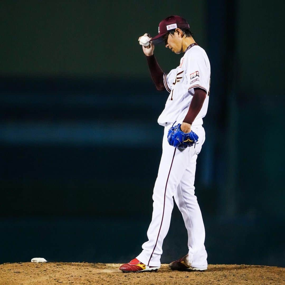 東北楽天ゴールデンイーグルスさんのインスタグラム写真 - (東北楽天ゴールデンイーグルスInstagram)「⚾️  ⚾️E 5-1 L⚾️ 岸選手が7回109球5安打無失点6奪三振の好投で4勝目‼️✨ 打線は4回に一挙5得点でしっかり援護💪🏼 フランコ選手が先制の8号3ラン🔥🔥 さらにチャンスを作ると村林選手が2点タイムリー2ベース✌🏼 投げては2番手の渡辺翔太選手が2奪三振で1回無失点💯  #鷲が掴む #rakuteneagles #岸孝之 #村林一輝  #炭谷銀仁朗 #マイケルフランコ #渡辺翔太 #西川遥輝」7月28日 21時57分 - rakuten_eagles