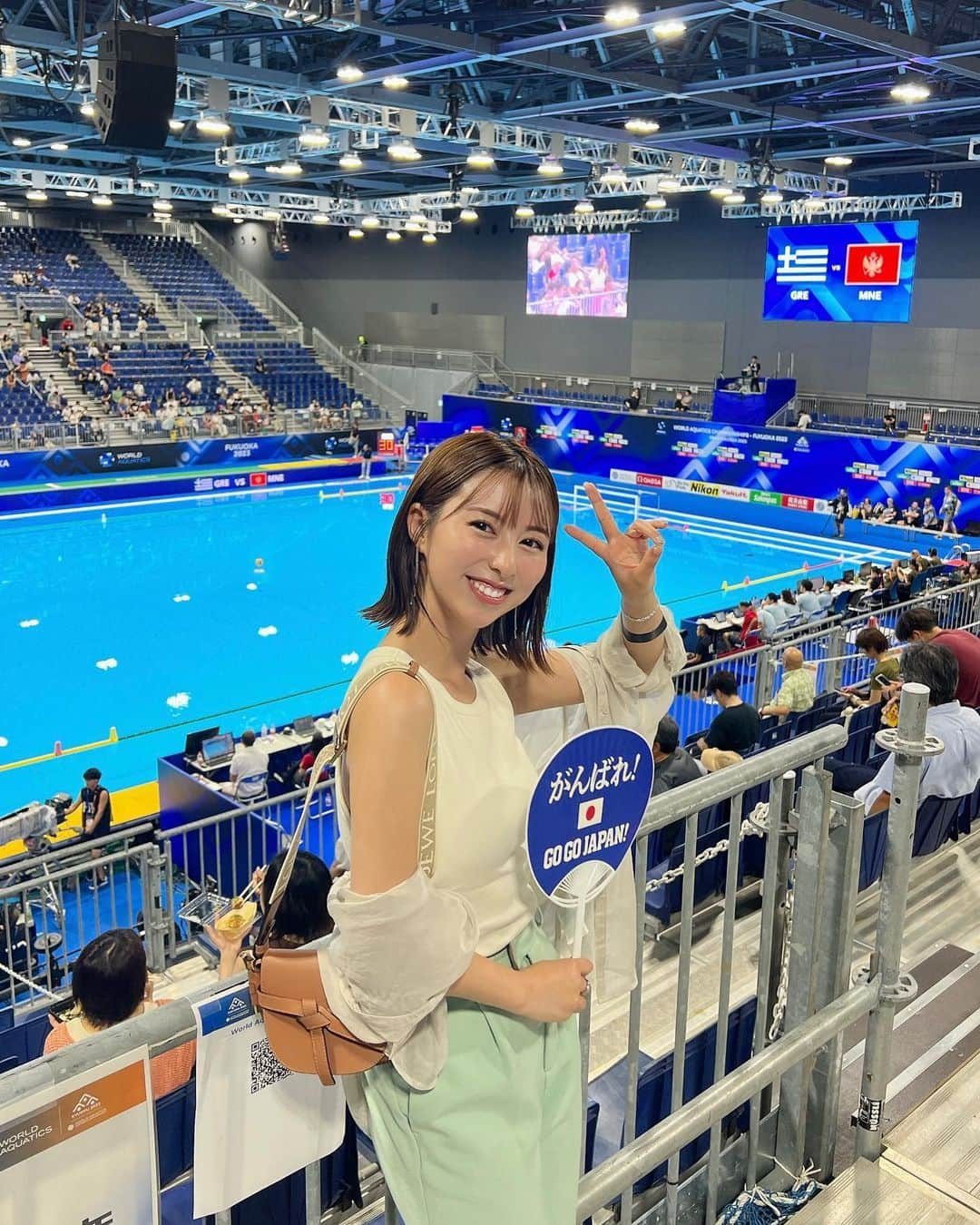 太田江莉奈のインスタグラム：「.  初の水球観戦🤽‍♂️✨ 生で見たら迫力が凄かった！  今日は競泳をTVで観戦👏  . .  #世界水泳福岡#世界水泳#水球 #世界水泳選手権2023福岡大会  #マリンメッセ福岡#スポーツ観戦」