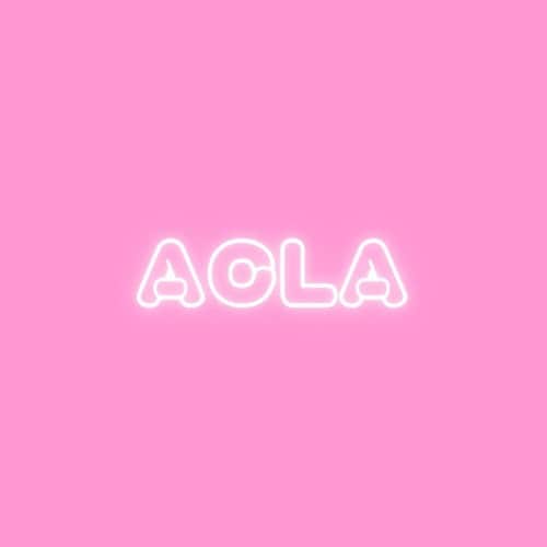 celia_azumaのインスタグラム：「To all my family, friends, and followers 🦋  I am super excited to announce that I am  launching my brand "ACLA" 💫💖💦  ACLA will be available August !!✨ Stay tuned for more updates🩵 Thank you guys for all your support and love  CELIA  【おしらせ】  この度 ”ACLA” (エーシーエルエー)という ブランドをローンチする事になりました🩷  シンプル且つ可愛くて、普段使いでも ジムでも、お部屋でも、飛行機でも ちょっとそこまでのコンビニでも 使いやすくて、ラクに着れるお洋服を 提案したくACLAを作りました🌏✈️✨ スウェットをメインに展開していく予定です😚  お洋服は8月から随時アップデート してくので、待ってて下さい💖 宜しくお願いします🩷  CELIA」