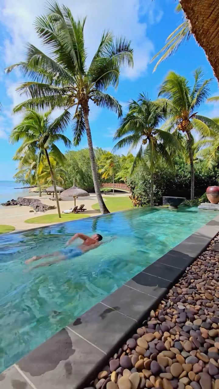 BEAUTIFUL HOTELSのインスタグラム：「Dive into paradise with @toptravelplaces_! 🌴 Experience the ultimate luxury at Shangri-La Le Touessrok, Mauritius - where serenity meets elegance. ✨  Indulge in breathtaking views of the Indian Ocean from your private accommodation, and let the sandy white beaches embrace your every moment. 🌅  Ready for an unforgettable escape? 🏝️  📽 @toptravelplaces_ 📍 @shangrilamauritius, Mauritius 🎶 Tony Ann - RAIN」