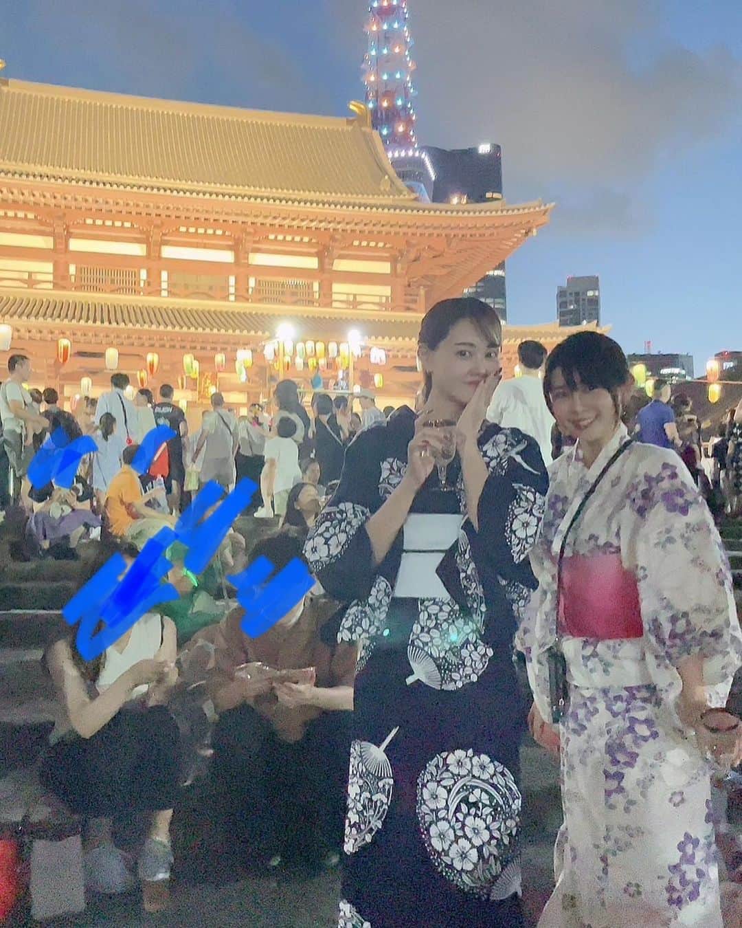中山真見さんのインスタグラム写真 - (中山真見Instagram)「浴衣着たの何年振りだろー？！ 子供が大きくなって気持ちにゆとりが出た証拠❤️ ・ #増上寺　のお祭りに行くと あー！夏が始まった！！ って感じ❤️ ・ #お祭り #浴衣 #東京タワー  #夜景　 #夏」7月28日 22時11分 - nakayamamami