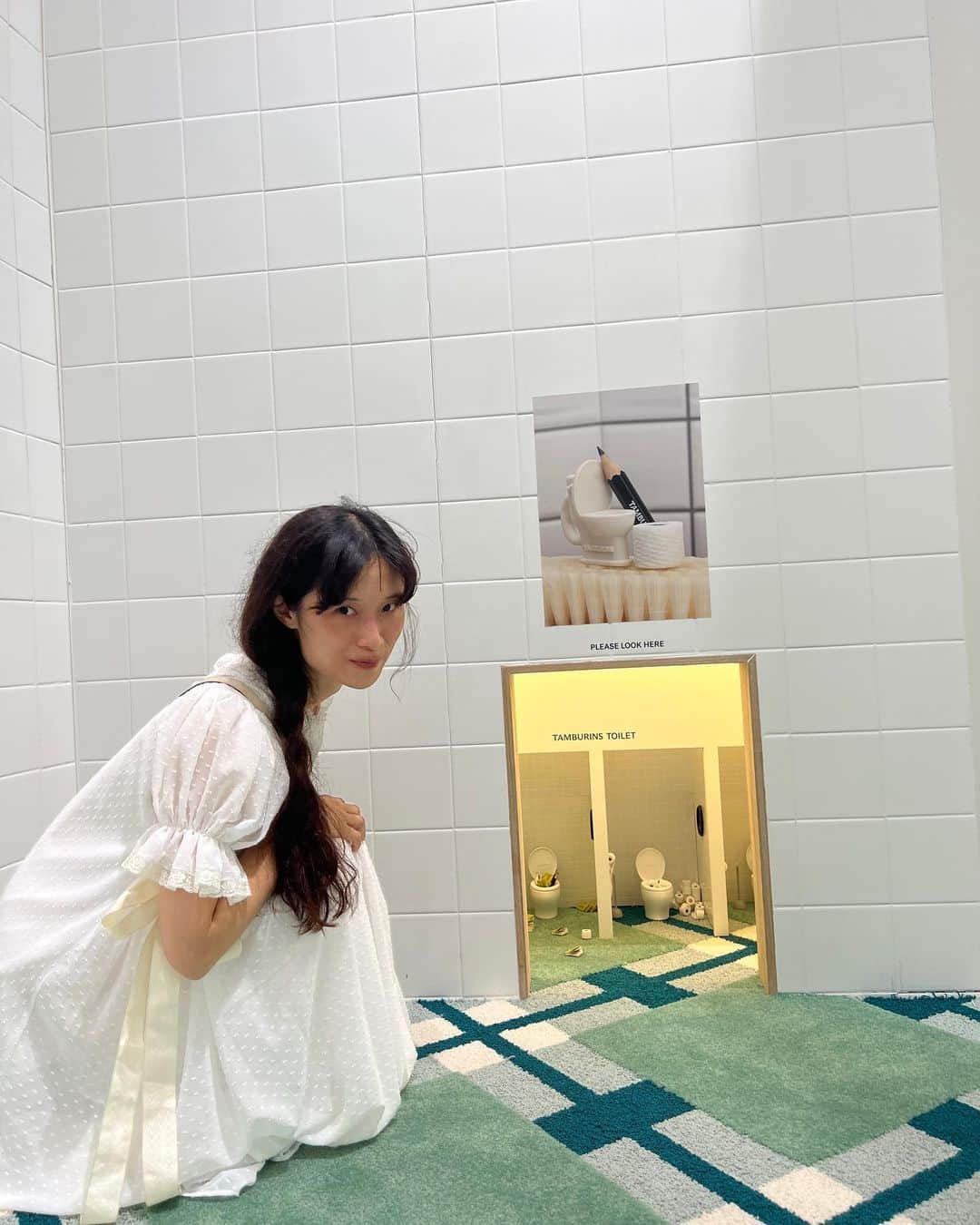 小藪奈央のインスタグラム：「. @tamburinsofficial 🚽 Stylistの @lovelyok77 のおかげでpreviewに入れて頂きました。 ありがとう🫶 Pic @neuespalais」