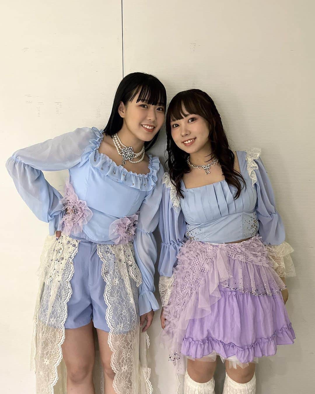 むくのインスタグラム：「CDFありがとうございました❤️‍🔥✨  東京ドームのステージにこの人生で立つ日がくるなんて想像もしていなくて、終わった今でも夢のようで、でも心からたのしかったという気持ちだけが残っている不思議で初めての気持ちです🫠 こんな素敵な経験を同じYouTubeをやってる素敵な仲間たちと一緒に出来たことがすごく嬉しいし ファンの子や応援してくれてる人のためにも もっともっと頑張りたいと思いました 誘ってくれたコムドット本当にありがとうございました🥲✨ #CDF」