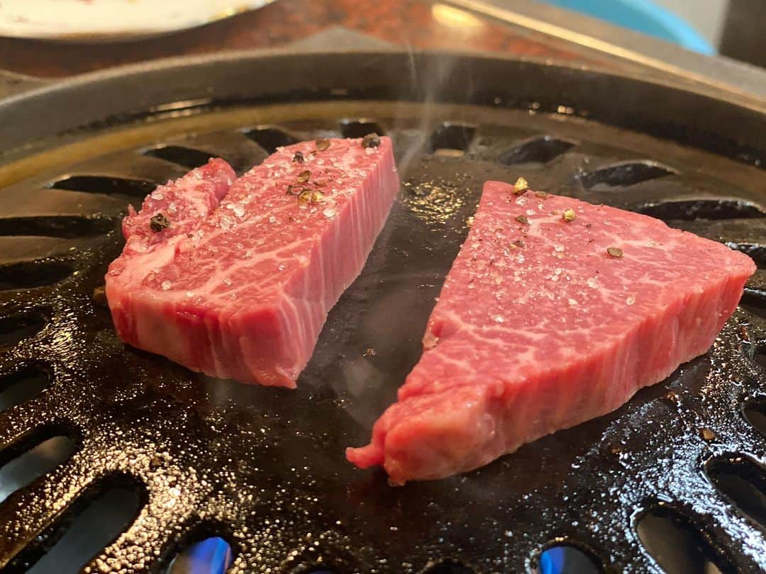 青山有紀さんのインスタグラム写真 - (青山有紀Instagram)「めっちゃ久しぶりのお肉。 まずは肉刺しから〜🍺 美味しかった！」7月28日 22時32分 - yukiaoya