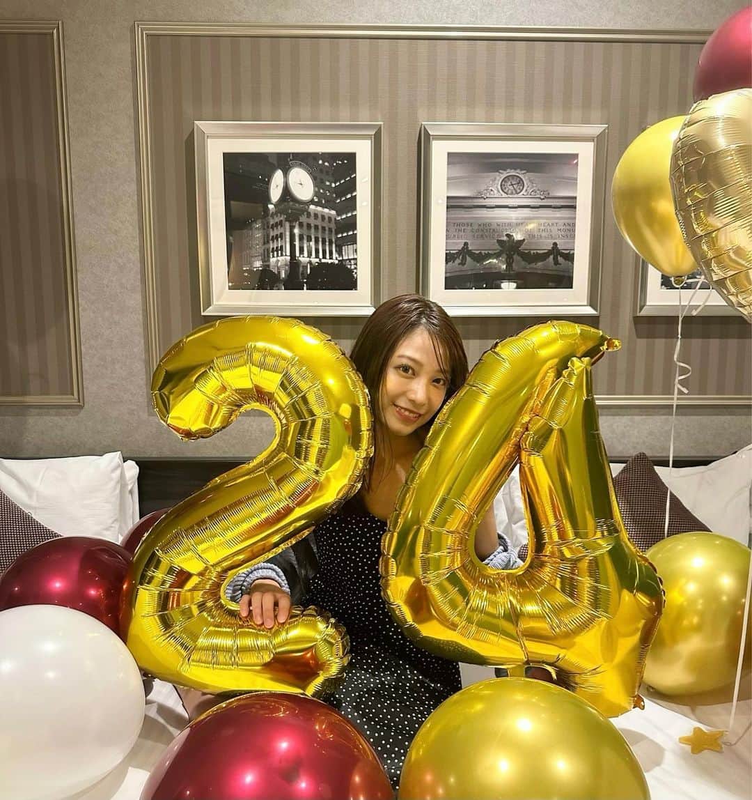 山口清香のインスタグラム：「24歳になりました💐♡  お祝いしてくださった方、ありがとうございました！ メッセージ全て読んでおります、嬉しいです。🩵  24歳はもっとパワーアップして、皆様に良い報告ができるよう頑張ります✨ 引き続き、宜しくお願い致します。  #24歳 #誕生日 #birthday」