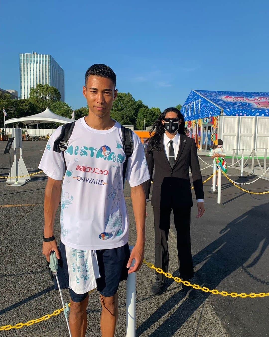 澤井一希さんのインスタグラム写真 - (澤井一希Instagram)「夢の対面😎✨  ハンターさんもお疲れ様でした🙏🏾  柵があってよかった〜  #ミストマン #お台場冒険王2023  #逃走中 #ハンター #ミストマンネイビー #澤井 #モデル#役者#パリコレモデル #ハーフモデル#澤井一希#人生を笑ってサバイブするオトコ #ウントコの民」7月28日 22時36分 - _kazukisawai