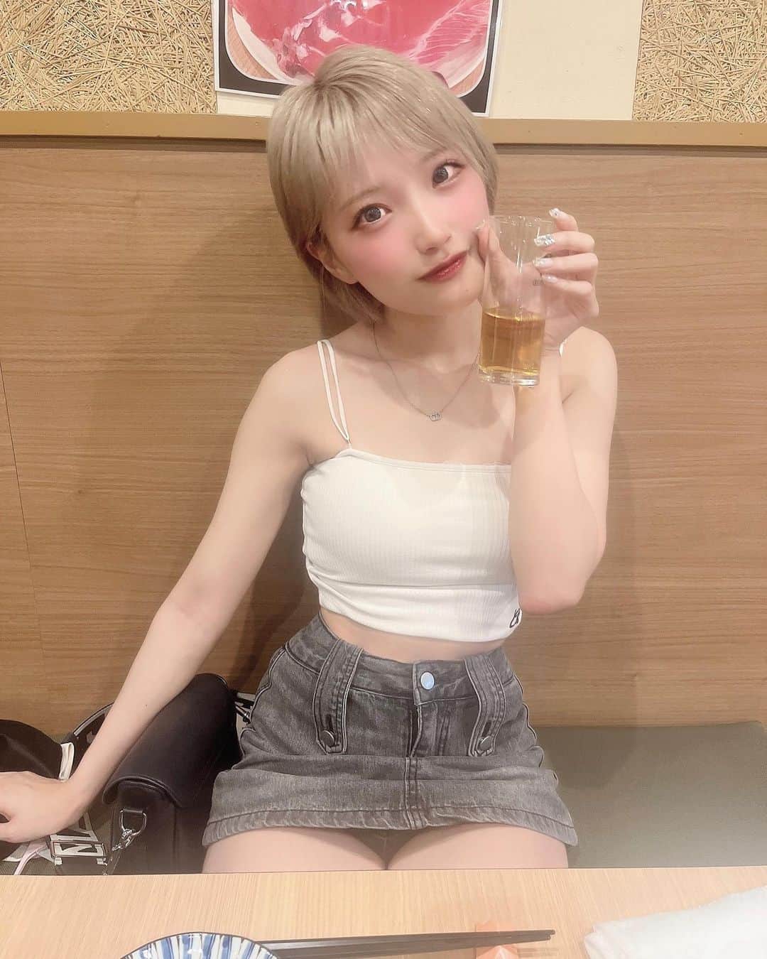 東條ゆりあのインスタグラム：「酔っちゃったー  そしてハイボールばっかりのみよったのにびーるのむようになってしまいました、糖質ゼロやけセーフやとおもてる！＾＾  美味しい物食べるのがいちばん幸せーーーーー」