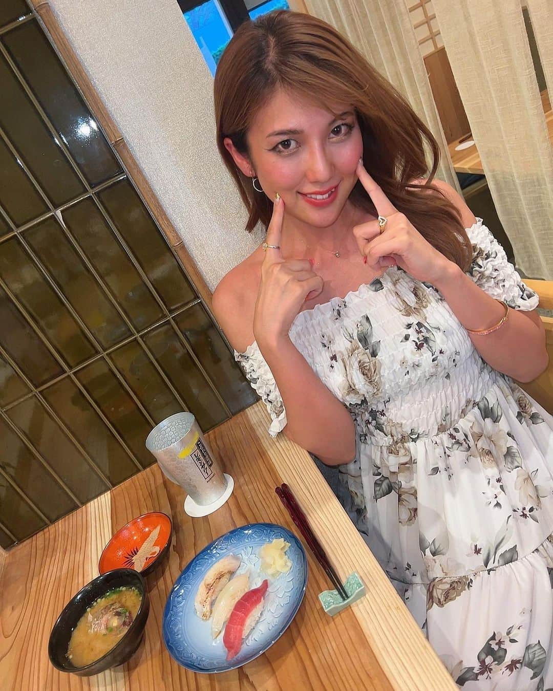 神谷麻美さんのインスタグラム写真 - (神谷麻美Instagram)「#のどぐろ専門店八仙 で#赤睦の宴 コース食べたよっ💖🐠💕✨️  #のどぐろ 美味しすぎるっ💖🥰💖✨️ のどぐろの#塩焼き、#煮付け 柔らかいし甘いし、美味しすぎる💖🐠︎💕︎✨️  のどぐろの炙り寿司も美味しすぎる💖🥰💖✨️  旬菜と海老天の盛合わせ も、サクサクで美味しすぎ🥰💖🍤#天麩羅 が時間経ってもサクサクで最高だったぁ🥰💖✨️   #のどぐろ三昧 の#贅沢コース お造里、焼き物、煮物、寿司、椀  最高でしたっ🥰💖🐠💕💖✨️  @hassen_akihabara #八仙　#秋葉原グルメ　#秋葉原ディナー#アカムツ」7月28日 22時46分 - asamice428