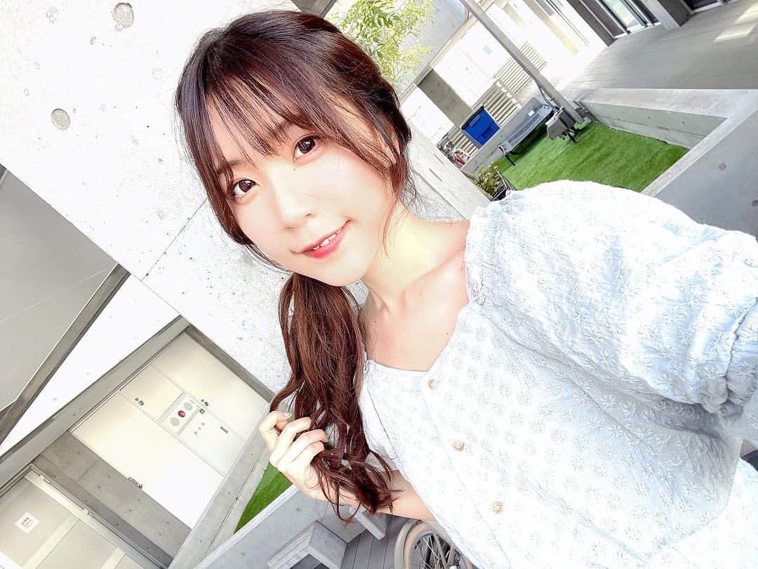 のインスタグラム：「2023/07/28  原田彩楓のドンドンSUKIになっちゃえ  NOMI会〜1杯目〜  光で飛んでった昼と 暗くてブレる夜です📷  昼の飲み会ゲームほぼ人生初ですごい楽しかったし、 アイスにかけるお酒美味しかったし 夜の部のお酒みんなで飲んでお話しする空間、 とっても楽しかったですね☺️ はしゃいだ〜〜〜〜〜！！！  あ、お気に入りのこの洋服！ やっとイベントで着れました！ かわいかろう！  8/15までアーカイブ観れますので 何度でも観てね〜〜🍶」