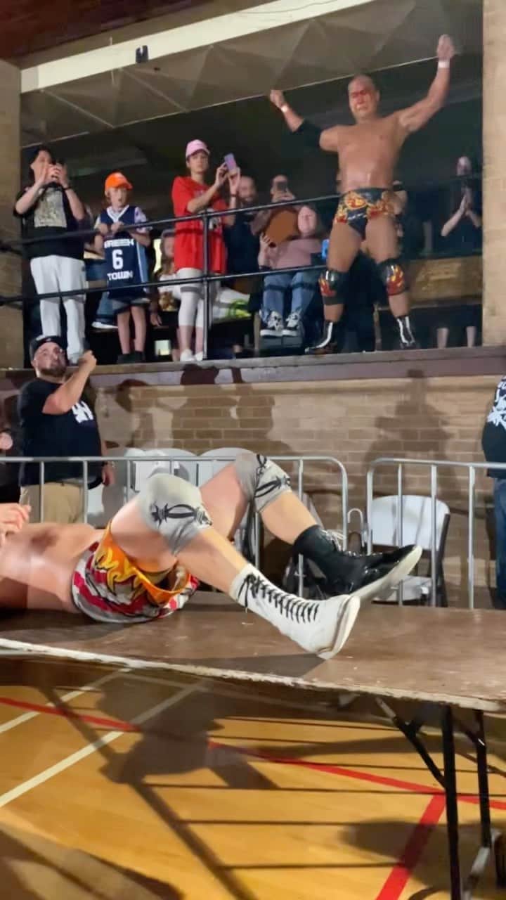田中将斗のインスタグラム：「HOLY SHIT! 🤯 Legendary @masato.tanaka.zero1 KILLED ME 💀 on this EPIC splash from the balcony in Greektown! @greektownwrestling IS BACK AUGUST 19 in TORONTO - Get your tickets now, link in bio 🔥 #GreektownWrestling #ECW #FMW #PWZero1 #HOLYSHIT 🎥 @johnnyipro」