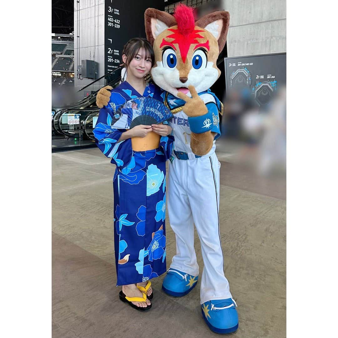 牧野真莉愛さんのインスタグラム写真 - (牧野真莉愛Instagram)「♡ ♡ ⚾️2023パ・リーグ公式戦⚾️ 北海道日本ハムファイターズVS.オリックス・バファローズ 2023.7.28🐻エスコンフィールドHOKKAIDO 🐻🐻🐿🦊 うちの試合行きました💖応援❣️❣️❣️ LOVE❤️新庄 つづく🐰“まりブロ”みてね 🎀 ✨🎇『ファイターズ超花火大会 生中継』🎇✨ GAORA SPORTSさん🎀 7/29(土) よる7:30 ファイターズみるならGAORA SPORTS❤️ ♡ ♡  #LOVE新庄 ❤️ #北海道日本ハムファイターズ 💖 #lovefighters 🐻🐻🐿🦊  #GAORA #モーニング娘23 #牧野真莉愛」7月29日 0時27分 - maria_makino.official