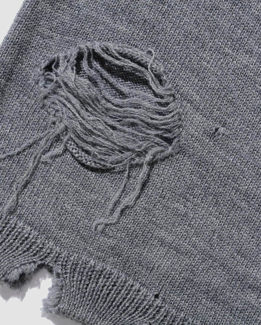 ノーマ ティーディーさんのインスタグラム写真 - (ノーマ ティーディーInstagram)「NOMA t.d. 23FW  #36 'COME TOGETHER'   Damaged Fair Isle Sweater」7月29日 10時24分 - noma_textiledesign