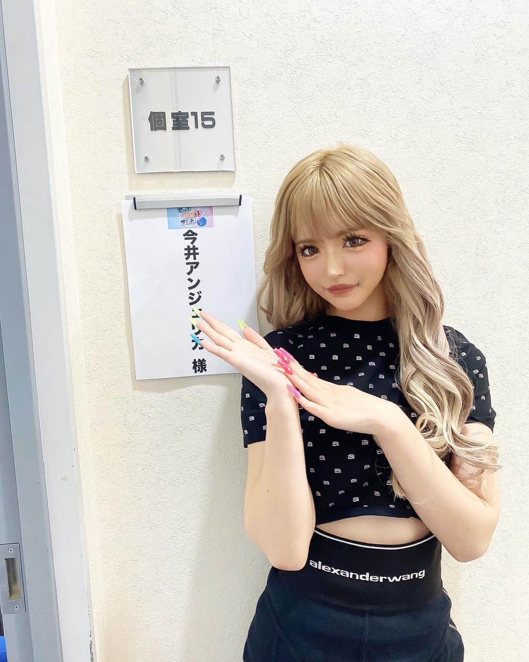 アンジェリカのインスタグラム：「世界をちょっとだけ変えるサミット✊❤️  ありがとうございました♡ 見逃した方はTVerで見てね🥰  この時のマツエクも @lapis_emi さん🩵🩵🩵  ありがとうございます！！」
