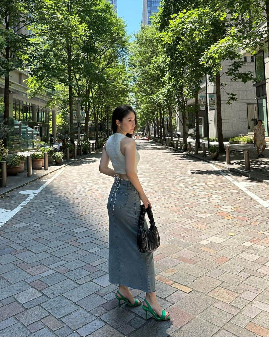 熊谷江里子さんのインスタグラム写真 - (熊谷江里子Instagram)「久々にsheinでお洋服ゲット✔  いっぱい種類あるからいつもと違う系統にチャレンジできるのいい！！ 特にニットタンクトップが可愛すぎるからおすすめ◎  11031680/16167982/11967301/11011801/18344513  クーポンコード：kumagai お買い上げ金額1～5,999円まではセール価格より15%OFF、6,000円以上は 20%OFF！利用期限は9月30日までです🫶🏼  #SHEINforall #SHEIN #SHEINpartner #ad #今日のコーデ #OOTD」7月29日 11時31分 - eriko___kumagai