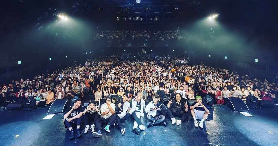 Nosukeのインスタグラム：「2023.7.28 Zepp DiverCity Tokyo  大阪公演と共に満員御礼㊗️ 感動、爆笑、緊張、恐怖のカオスな1日でした。  まだ携わったばかりの僕を快く受け入れてくれたチーム黙犬の皆様方、そしてご来場下さった皆様方に感謝の気持ちでいっぱいです。  コヤスタナイトでは色々な物事の個人的な考察の伏線を回収し、改めて世の中は目に見えるものが全てではないんだなと再確認出来て興奮しました。  Zeppツアーはこれにて終了ですが引き続き宜しくお願い致します！  🥁 @canopusdrums @customshop_canopus @sabiancymbals @alpha_decibel 🥁  #コヤスタナイトアリス #黙犬ライブBO #THESILENTDOG #コヤッキースタジオ #コヤスタ」