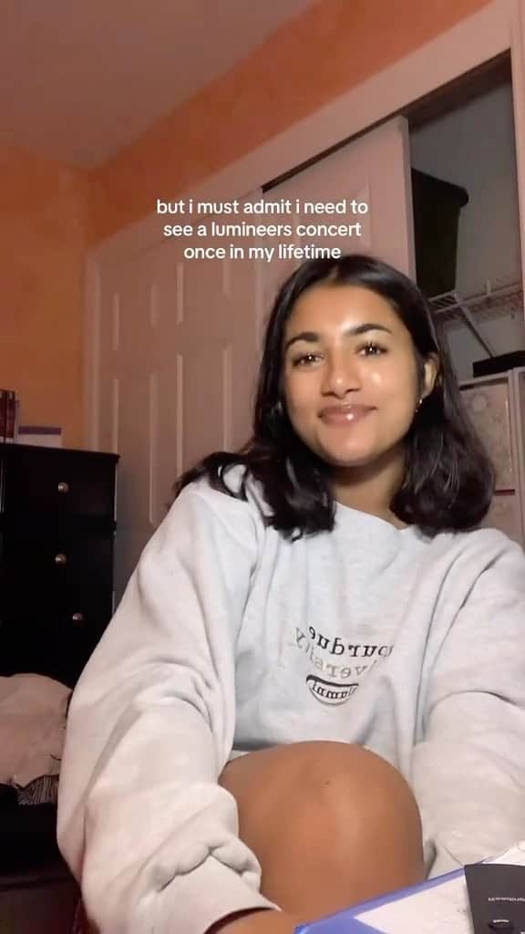The Lumineersのインスタグラム：「South America don’t miss out! Head to the link in bio for tickets on sale today 🤘🎟  🎥: littlehappydiya on TikTok」