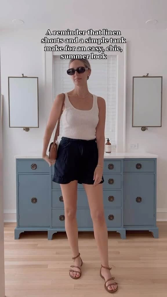 Anna Jane Wisniewskiのインスタグラム：「Feeling uninspired with your closet when the temps rise? Time to #shopyourcloset - I know you have some shorts and a tank in there—and it looks chic! I love a linen shirt (wrinkles are ok! It’s linen!) with a ribbed tank, simple sandals and my favorite sunglasses. It’s a basic combination that I’ve been wearing for years but it always does the trick.  I would call it the ultimate #stylehack but let’s be honest, it’s just shorts and a top. #styletips #summeroutfits #outfitideas #momstyle」