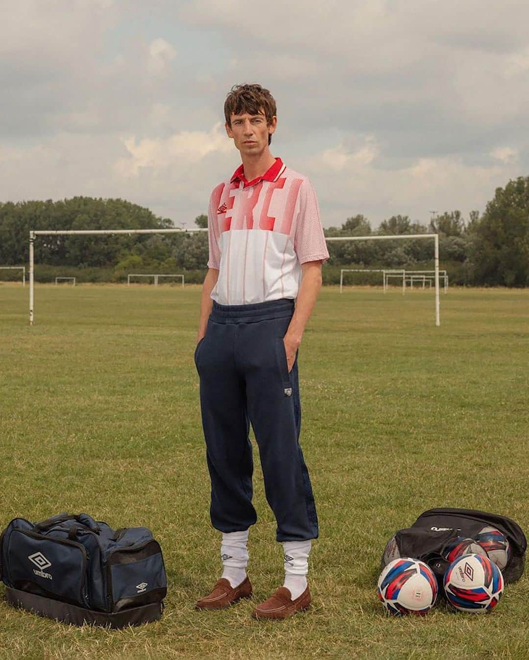 HYPEBEASTさんのインスタグラム写真 - (HYPEBEASTInstagram)「@hypebeaststyle: @percival_menswear has teamed up with @umbro to unveil a new collaborative collection. The upcoming capsule features styles that reference every facet of the football experience as pieces include co-branded football jerseys. Training kits are also hit with bold striped detailing in hues of red and yellow while new trench coats and knitwear have been added to the collection. Swipe to get a closer look and expect the range to drop via the official Percival website in the coming weeks.⁠ Photo: Umbro/Percival」7月29日 4時03分 - hypebeast