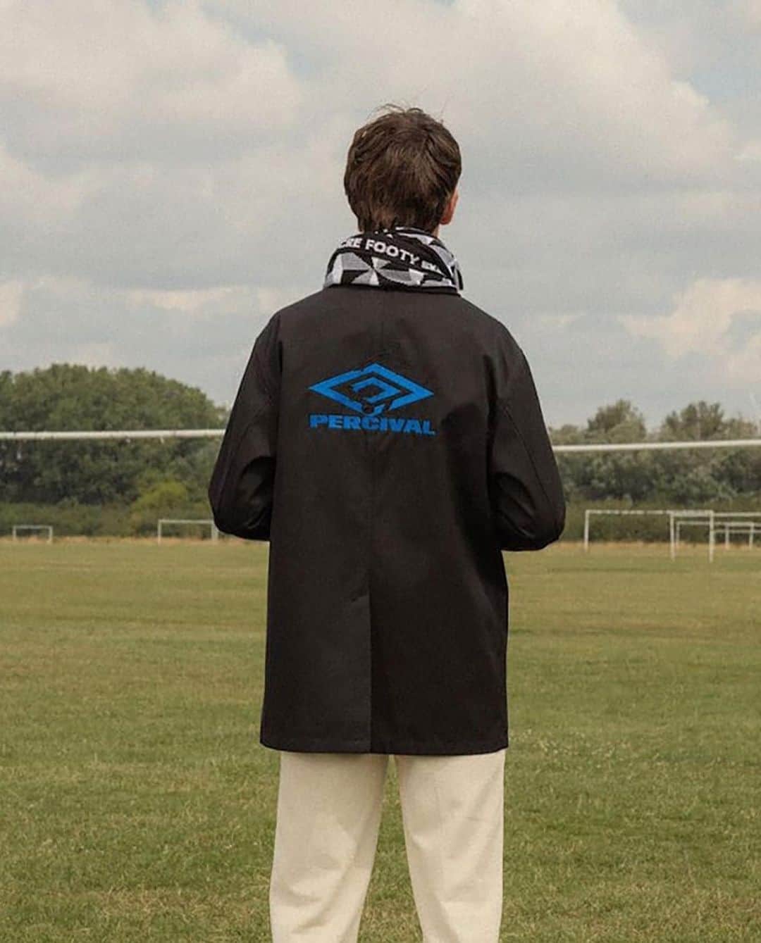 HYPEBEASTさんのインスタグラム写真 - (HYPEBEASTInstagram)「@hypebeaststyle: @percival_menswear has teamed up with @umbro to unveil a new collaborative collection. The upcoming capsule features styles that reference every facet of the football experience as pieces include co-branded football jerseys. Training kits are also hit with bold striped detailing in hues of red and yellow while new trench coats and knitwear have been added to the collection. Swipe to get a closer look and expect the range to drop via the official Percival website in the coming weeks.⁠ Photo: Umbro/Percival」7月29日 4時03分 - hypebeast