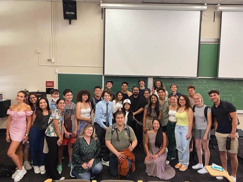 Maejorのインスタグラム：「GRATEFUL to be invited to share the magic of creativity as a guest speaker at Stanford University ! Feels so rewarding when the message is resonating 📡♡ 〰️」