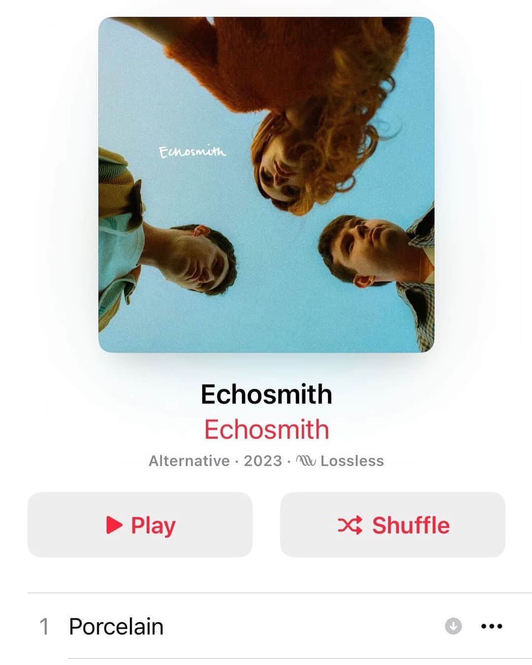 シドニー・シエロタさんのインスタグラム写真 - (シドニー・シエロタInstagram)「“Echosmith” by Echosmith is out now :,)   It’s hard to put into words what putting out our 〚self-titled〛 album means to us, but I’m gonna try. 17 years ago, my brothers and I started a band and experienced some of the most incredible highs and some of the biggest growing pains and lessons along the way. Our third album was born in a quiet place - it started with feeling lost, writing a song called “Brother, Sister”. But I can truly say that through the process of making this record, we found who we were again. Not only did we go back to our roots in certain ways, a new version of us was found.  Our 〚self-titled〛 album is an invitation to get to know us: Sydney, Noah and Graham, better. We’ve never been more proud of our music and the season we’re in.   I hope you love this album as much as we do. :)」7月29日 4時30分 - sydneysierota