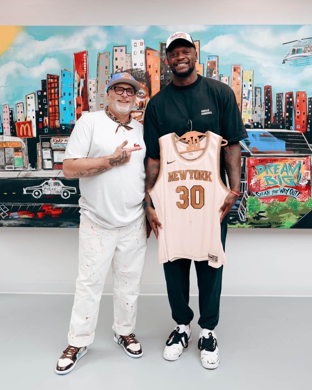 ジュリアス・ランドルのインスタグラム：「Honored to have my jersey captured by @happylifewood. Go check out his work!  📸: @nickieleerose」