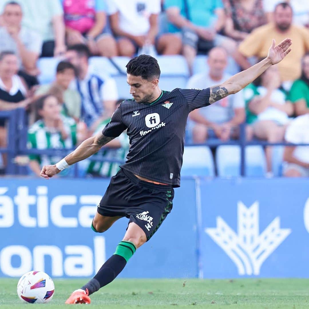 マルク・バルトラさんのインスタグラム写真 - (マルク・バルトラInstagram)「Feliz por mi redebut compartiendo terreno de juego con mis compañeros y sintiéndome de nuevo jugador del @realbetisbalompie 💚 Gracias por vuestro recibimiento Huelva! 😍💫」7月29日 6時28分 - marcbartra