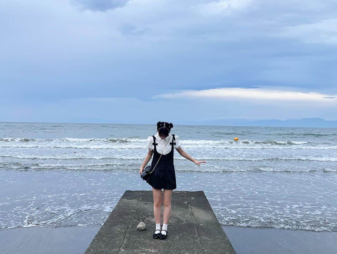 しみずくるみさんのインスタグラム写真 - (しみずくるみInstagram)「江ノ島🩵 onepiece : @la_florence_official」7月29日 12時01分 - __s.k0328