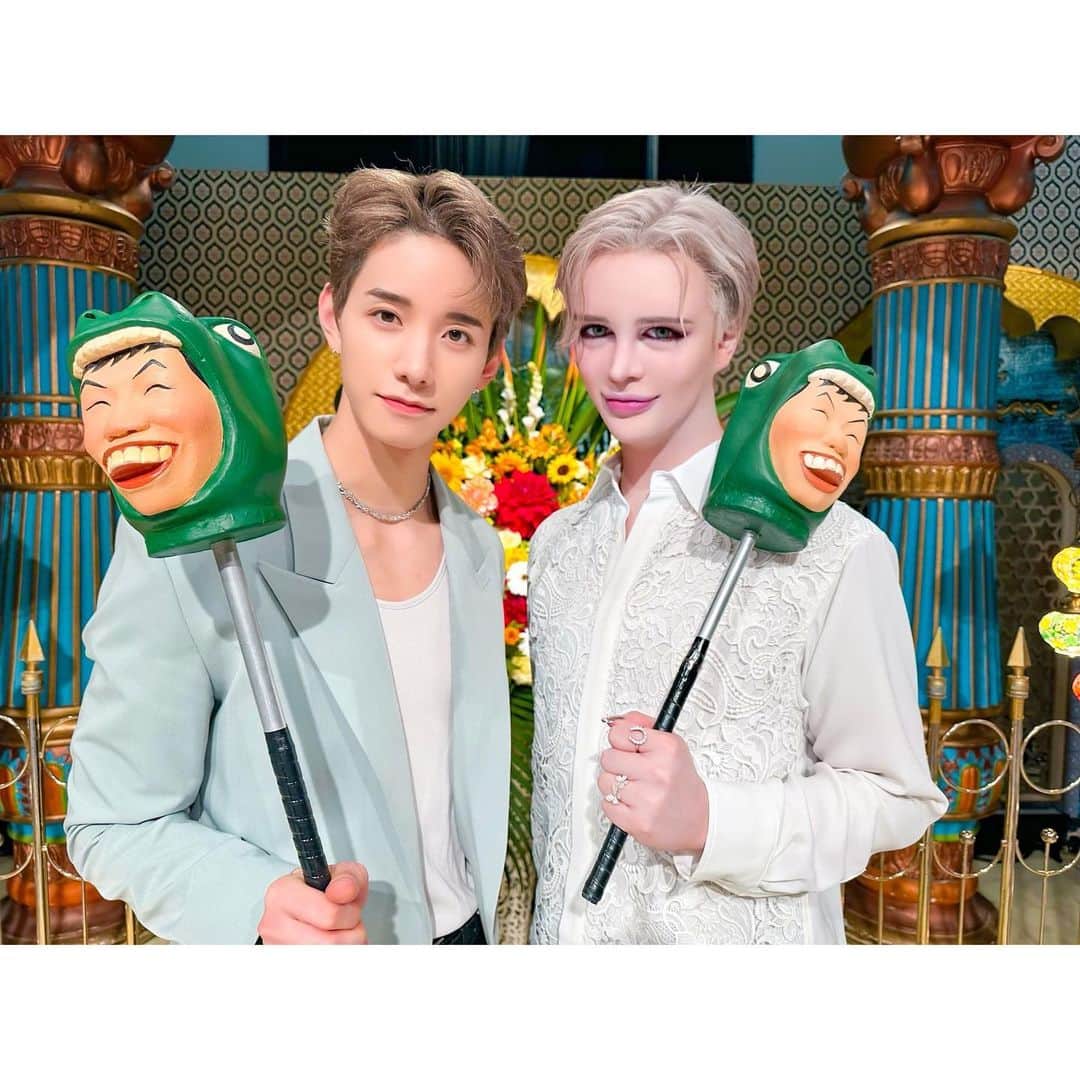 のインスタグラム：「・ 【踊る!さんま御殿!!】 8月1日　20:00〜放送です😋 めちゃくちゃ面白いです👌🏻 みんな見てね🌹 そしてそして本日は!! けーごの誕生日☺️🩵 お誕生日おめでとーね👏🏻👏🏻👏🏻lysm また近いうちに🥂」