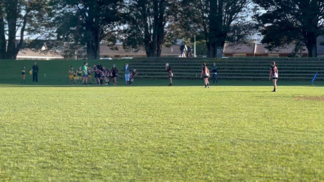 ポーシャ・ウッドマンのインスタグラム：「These girls are so inspiring! Love watching them grow and learn from game to game!! Some really awesome phases of rugby this morning such a beautiful thing as a part time coach. 🤩  Future @boprugby Volcanix and @blackferns @nzsevens」