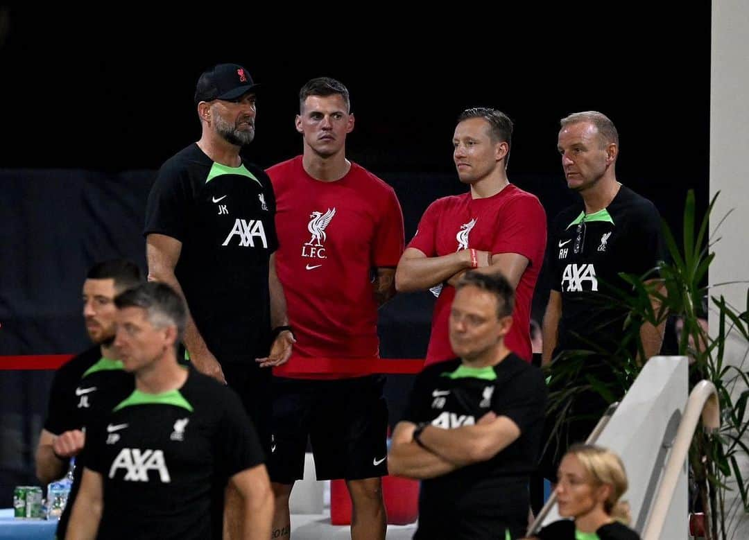 ルーカス・レイヴァさんのインスタグラム写真 - (ルーカス・レイヴァInstagram)「It feels like I never been away. Thanks for inviting me LFC ❤️❤️ #lfcpreseason #legendsgroup」7月29日 8時02分 - leivalucas