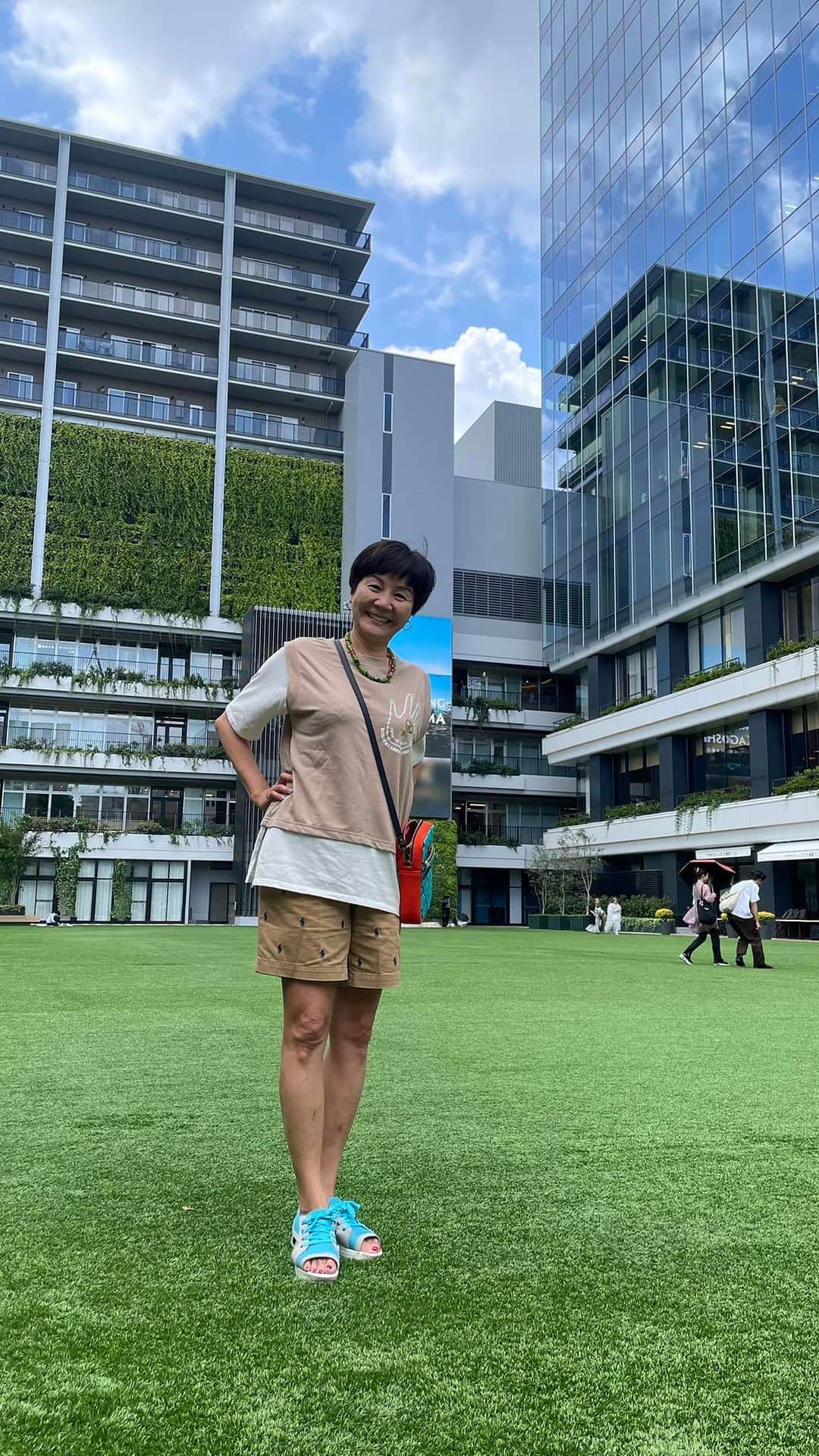山本華世のインスタグラム：「大名きたら、ここは行かなきゃ、ね。 食事するとこ色々あるよ。あっ、リッツカールトンもバタバタ開業したからオペレーションが、って言う方が多かったけど、もう、大丈夫‼️ゆっくり、お食事もできましたよ‼️写真は違うとこ(≧∀≦) #アラ還 #アラカン #enjoylife  #simplelife  #fukuoka  #大名 #大名ガーデンシティ #ステーキ」