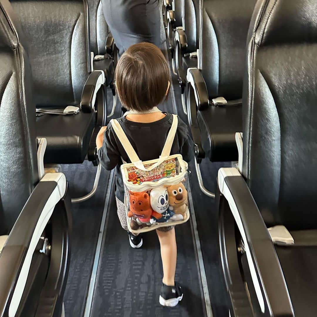 瀬戸サオリのインスタグラム：「福岡に帰省🏠✈️☁️  飛行機のって 家族と遊んで 親友たちと遊んで （今回はこれがメイン） 弾丸帰省だったけど 本当に楽しかった〜🥲🩵  夏休みの楽しみが一つ一つ 終わってくーー😭  #夏休み」